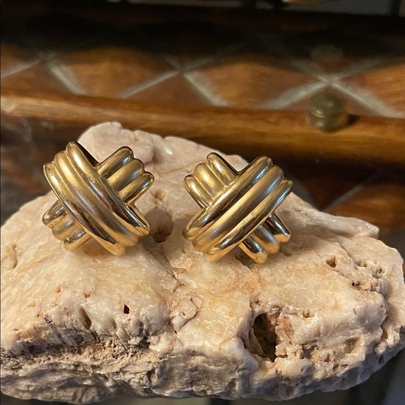 14K Gold Cross Earrings - Picture 1 of 8